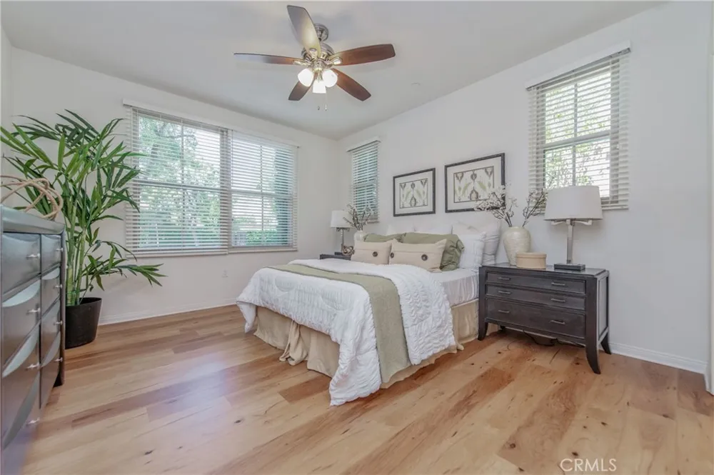 98 Overbrook Irvine, CA 92620