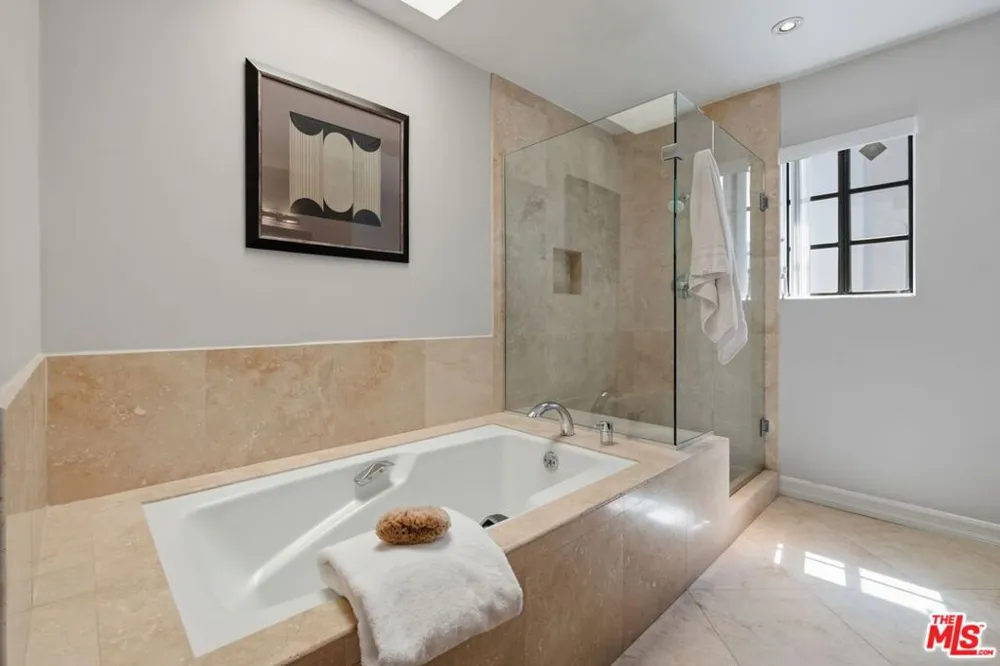 4338 Gentry Avenue #4 Studio City, CA 91604