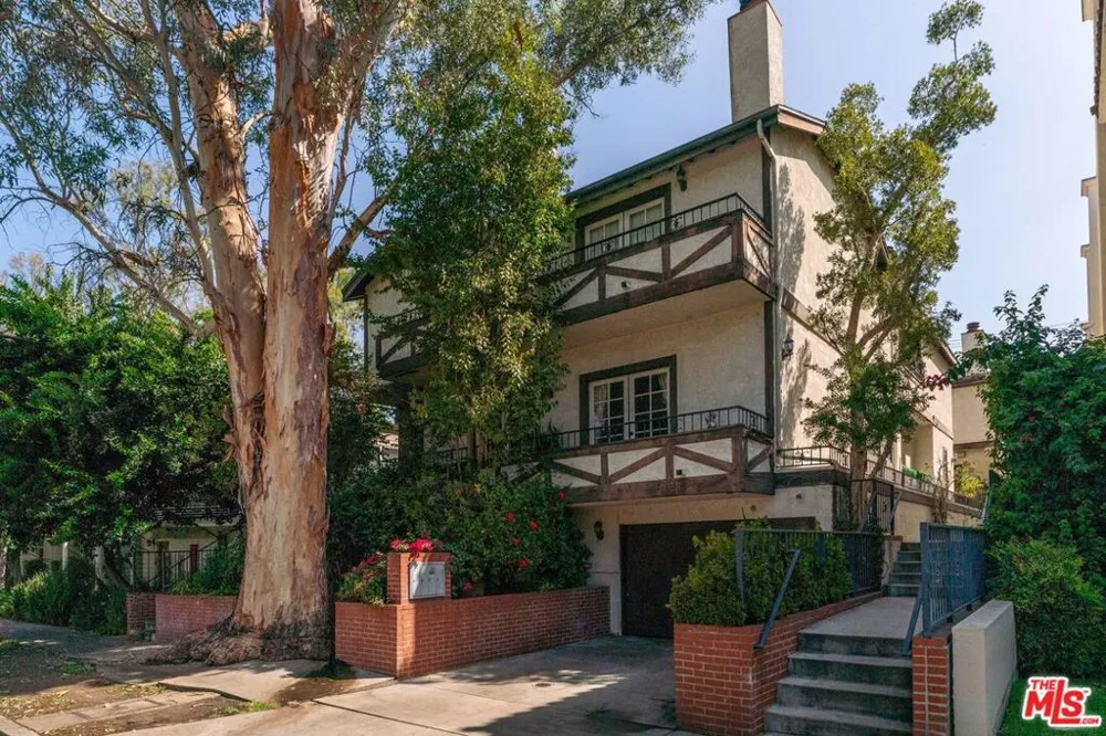 4338 Gentry Avenue #4 Studio City, CA 91604