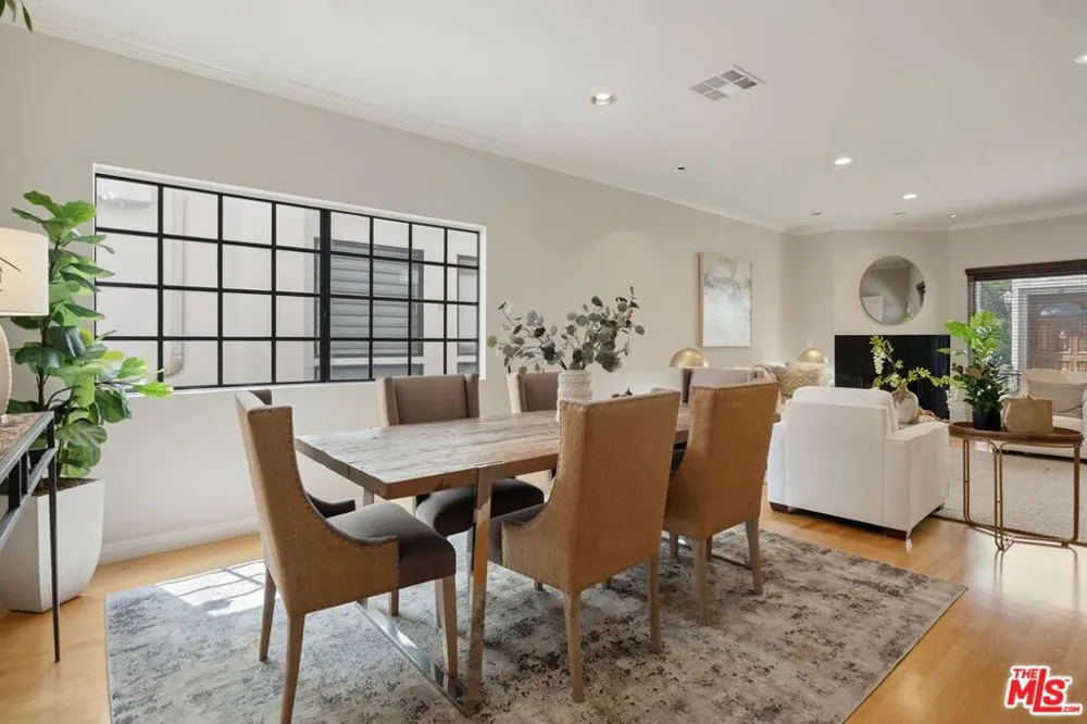 4338 Gentry Avenue #4 Studio City, CA 91604