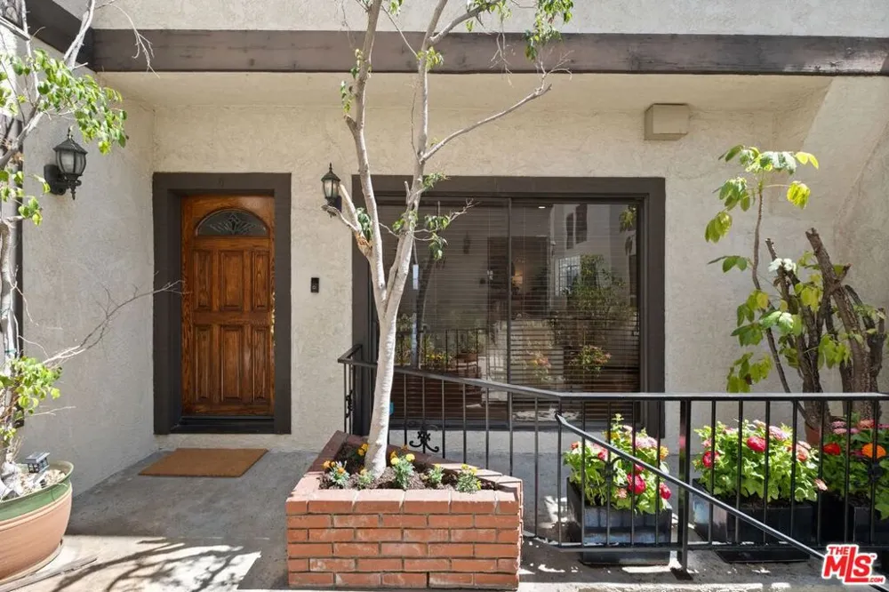 4338 Gentry Avenue #4 Studio City, CA 91604