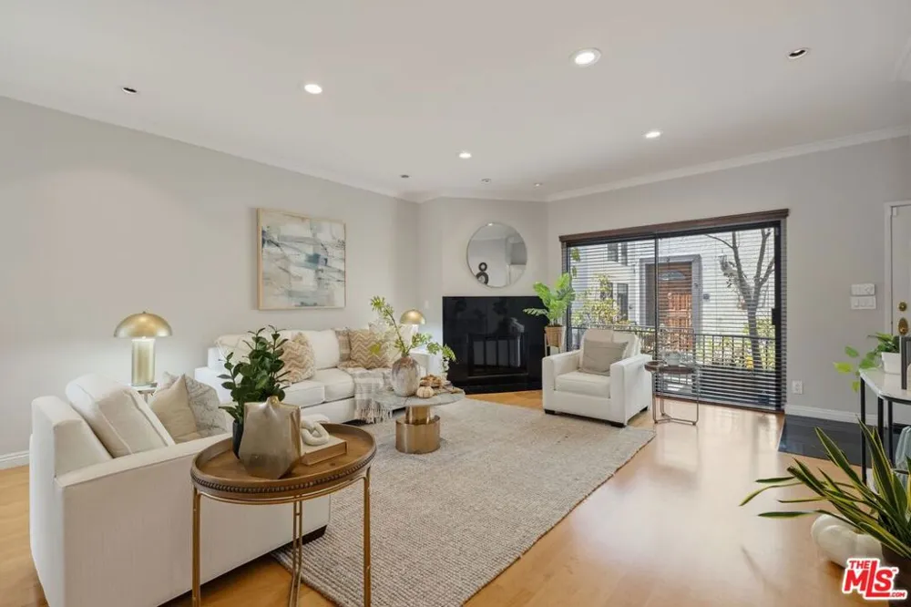 4338 Gentry Avenue #4 Studio City, CA 91604