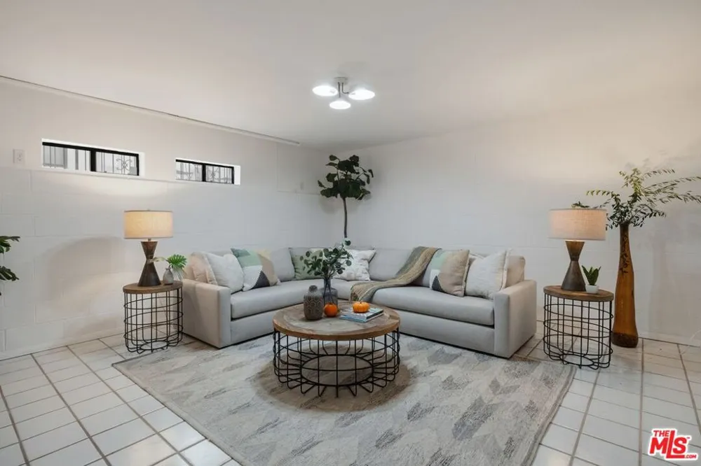 4338 Gentry Avenue #4 Studio City, CA 91604