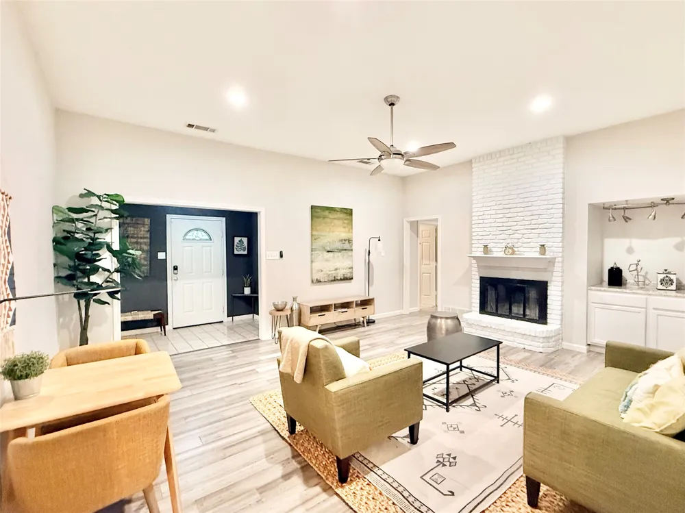 16235 Red Wood Circle W Frisco, TX 75071
