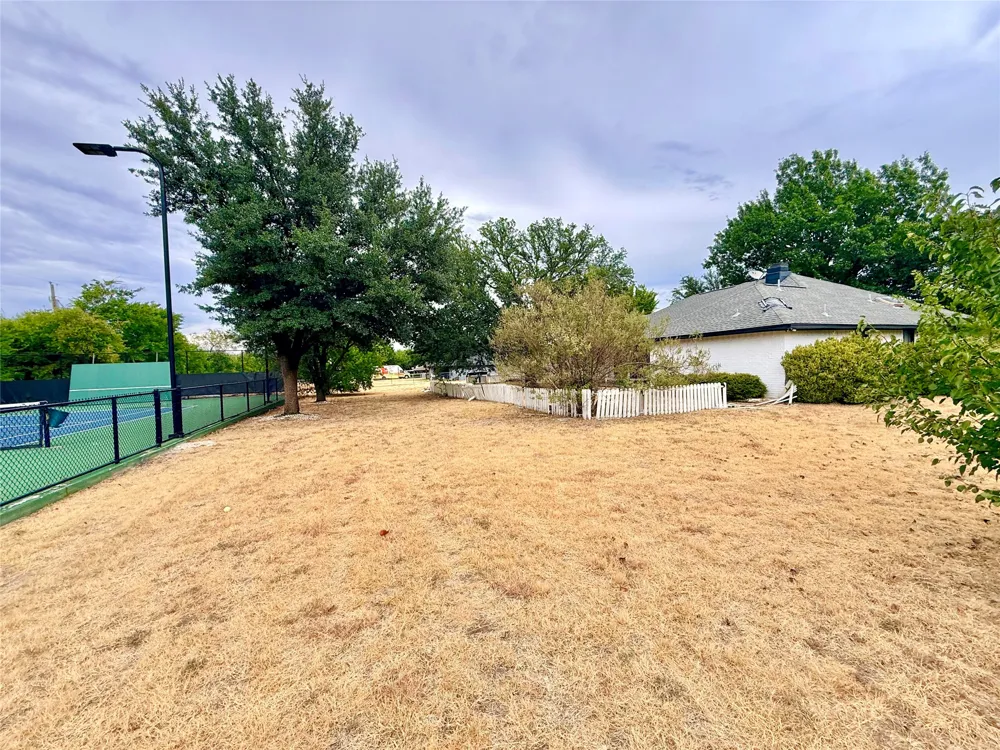 16235 Red Wood Circle W Frisco, TX 75071