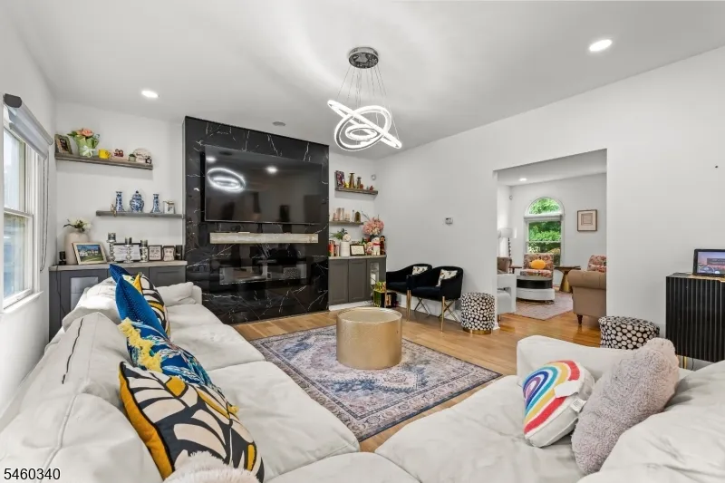 15 Washington Ave Summit City, NJ 07901