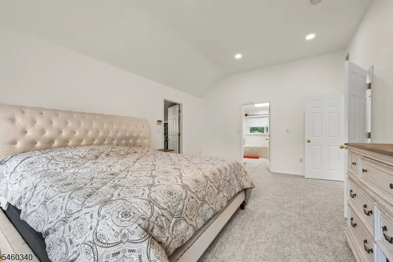 15 Washington Ave Summit City, NJ 07901