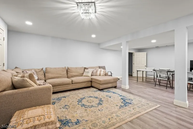 15 Washington Ave Summit City, NJ 07901