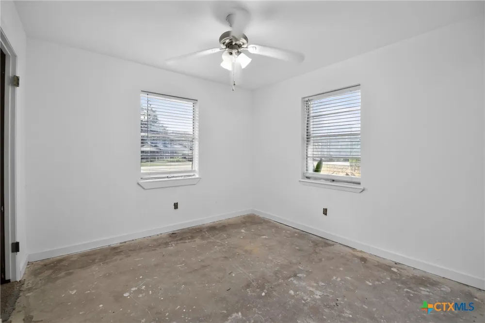 1006 S 2nd Street Ganado, TX 77962