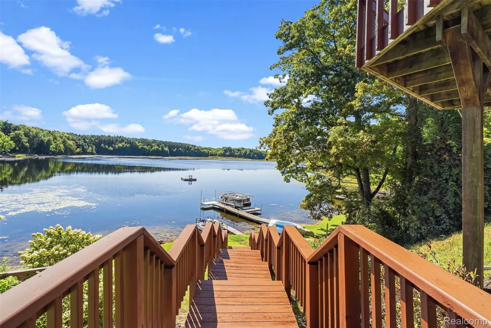 3232 Shady Oak Drive Oregon Township, MI 48421