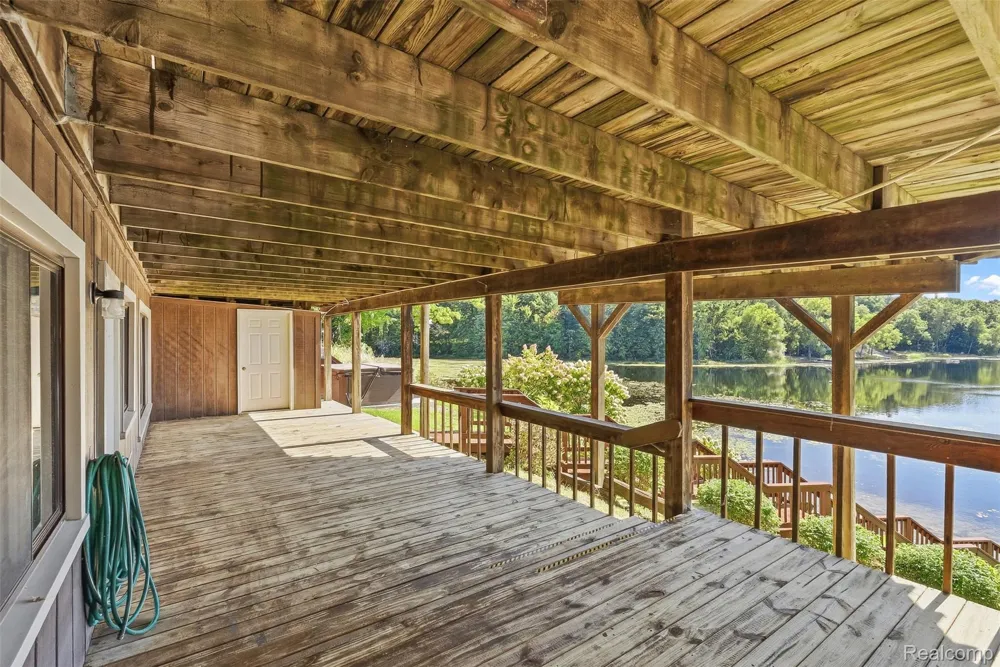 3232 Shady Oak Drive Oregon Township, MI 48421
