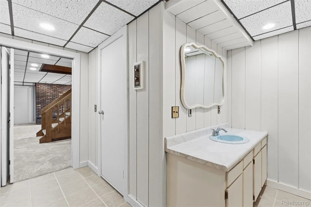 3232 Shady Oak Drive Oregon Township, MI 48421