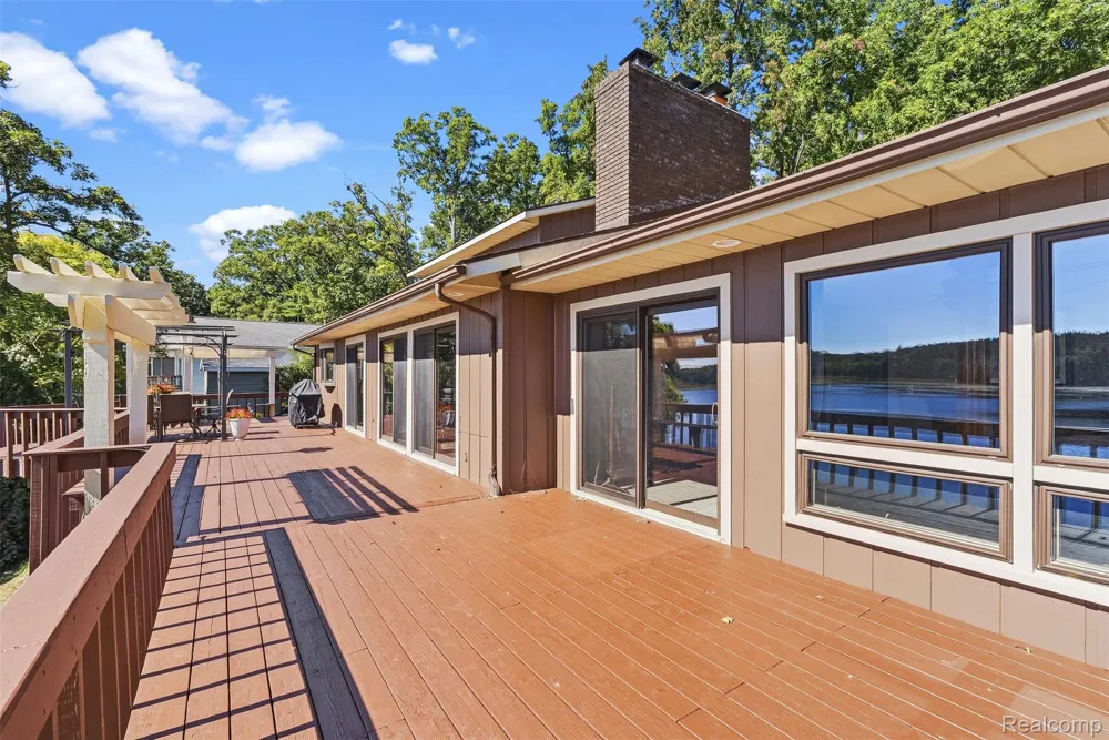 3232 Shady Oak Drive Oregon Township, MI 48421