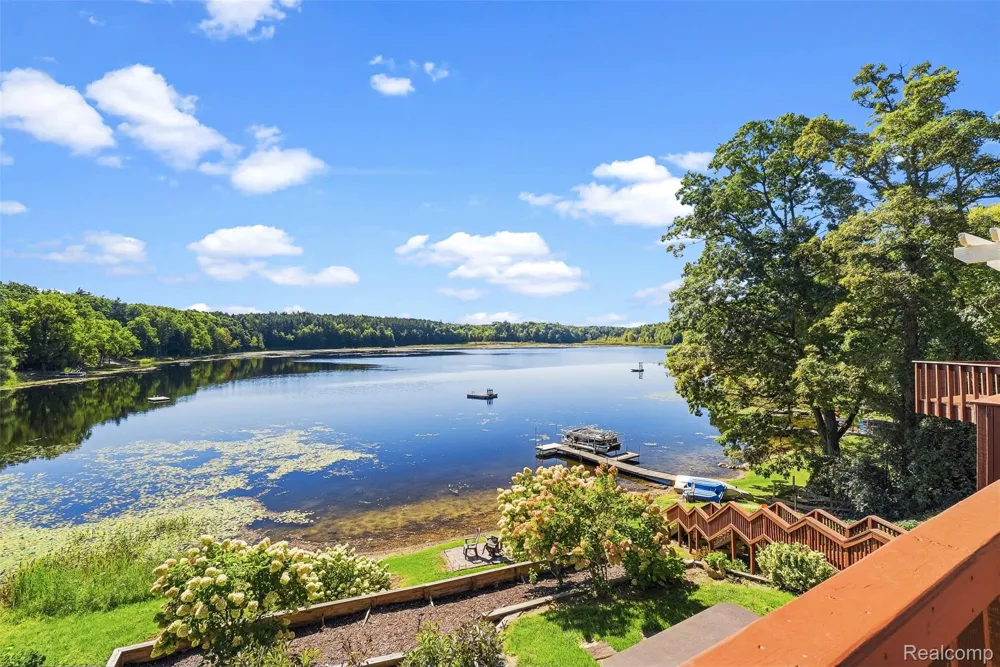 3232 Shady Oak Drive Oregon Township, MI 48421