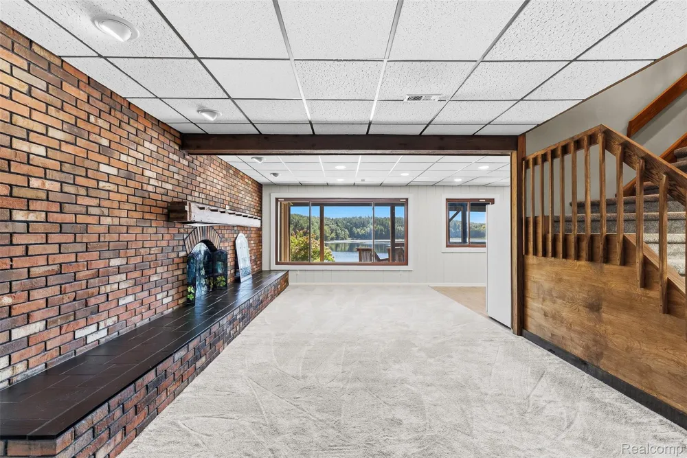 3232 Shady Oak Drive Oregon Township, MI 48421