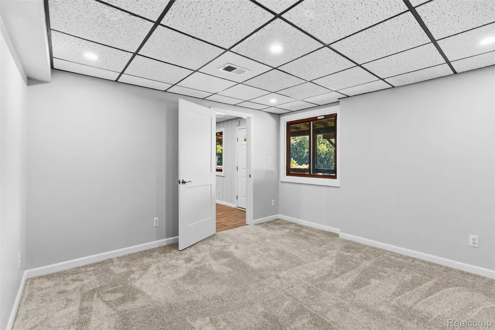 3232 Shady Oak Drive Oregon Township, MI 48421