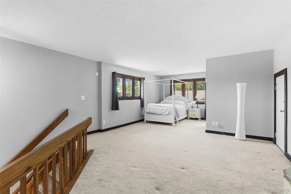 3232 Shady Oak Drive Oregon Township, MI 48421