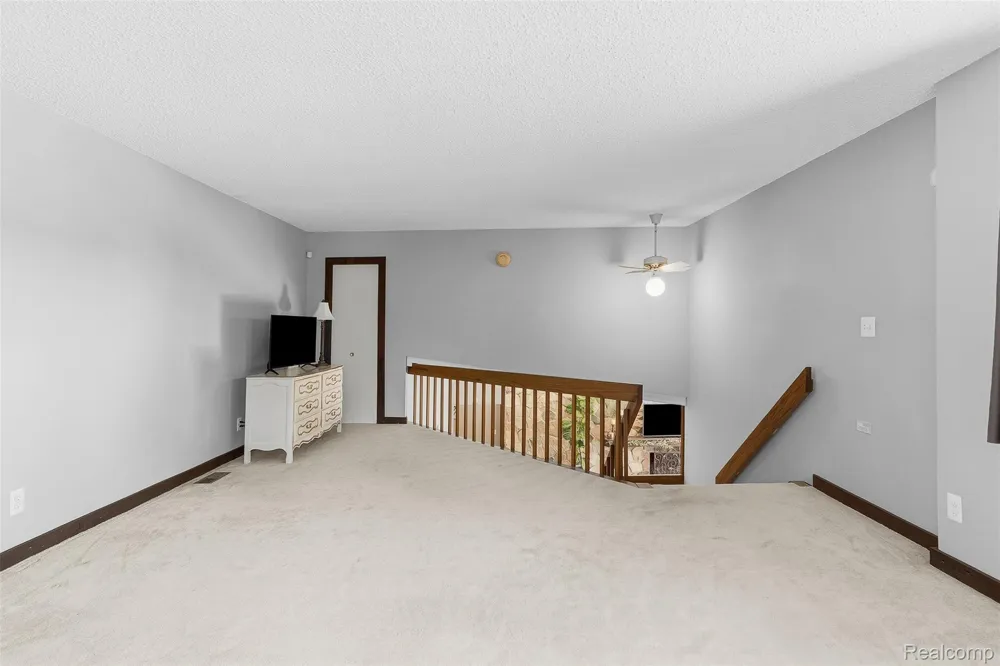 3232 Shady Oak Drive Oregon Township, MI 48421