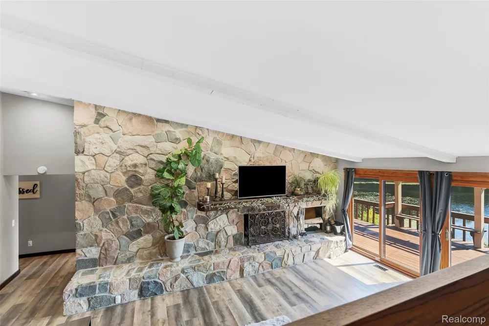 3232 Shady Oak Drive Oregon Township, MI 48421
