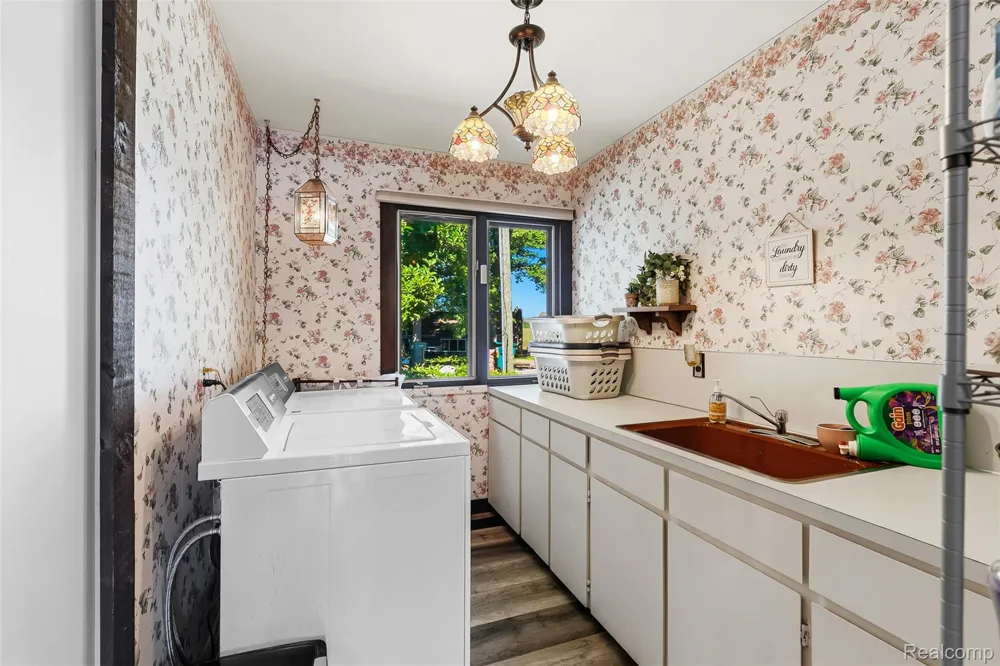 3232 Shady Oak Drive Oregon Township, MI 48421
