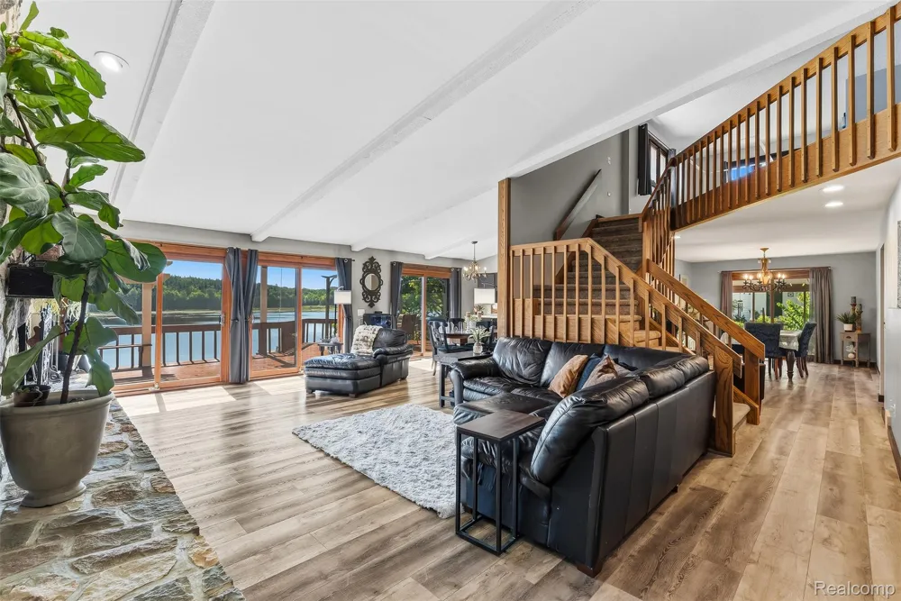 3232 Shady Oak Drive Oregon Township, MI 48421