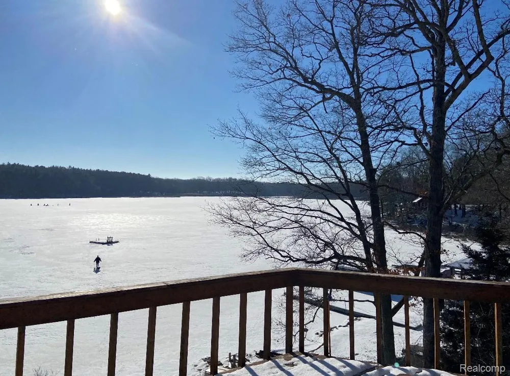 3232 Shady Oak Drive Oregon Township, MI 48421