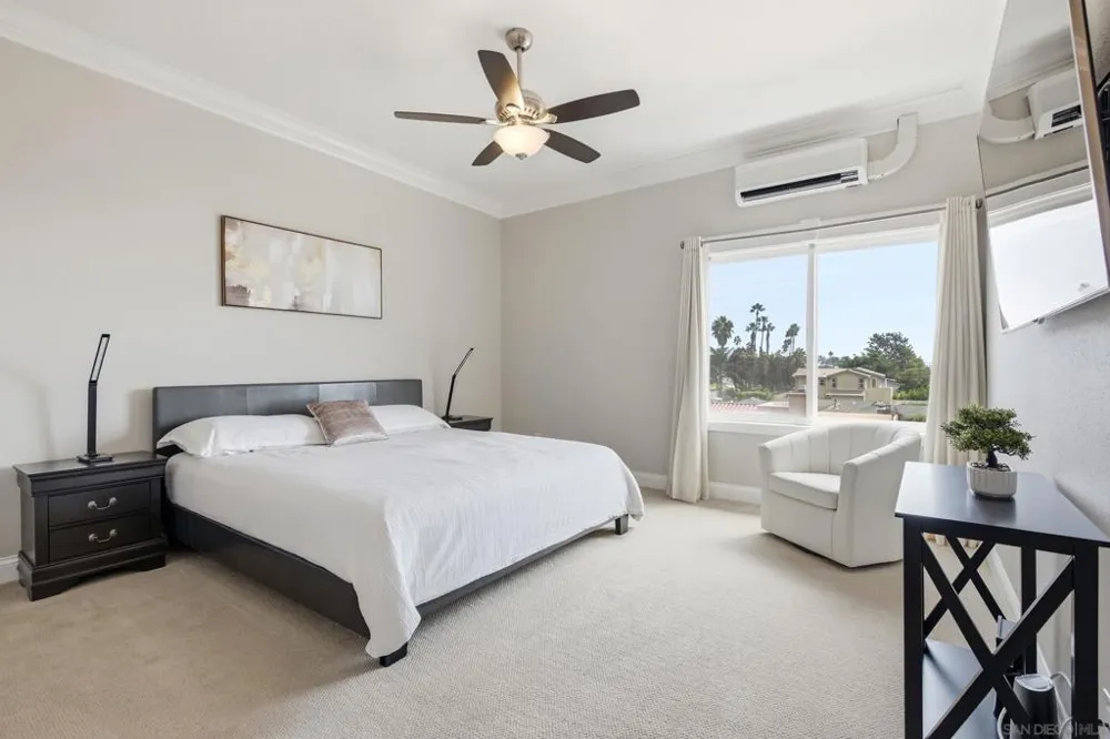 5366 La Jolla #305C La Jolla, CA 92037