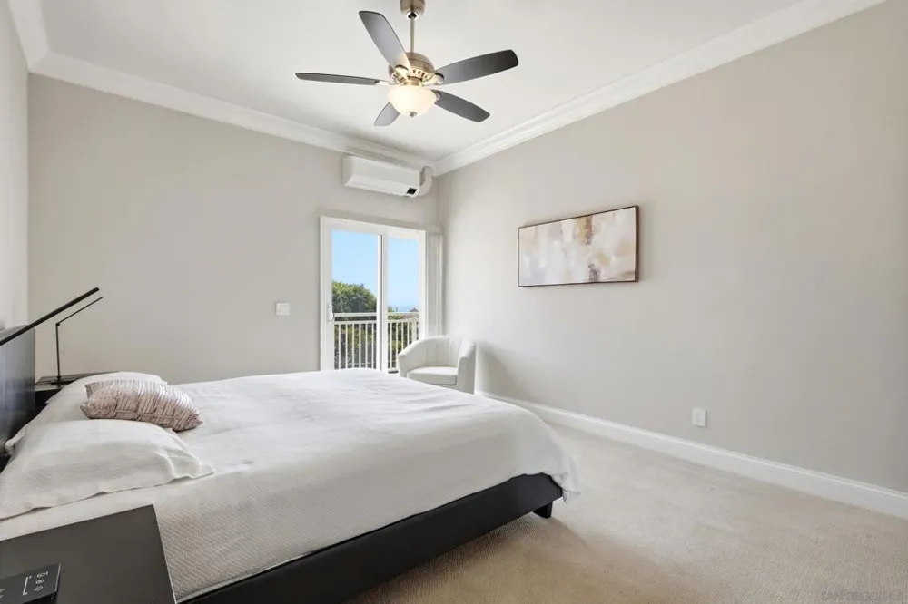 5366 La Jolla #305C La Jolla, CA 92037