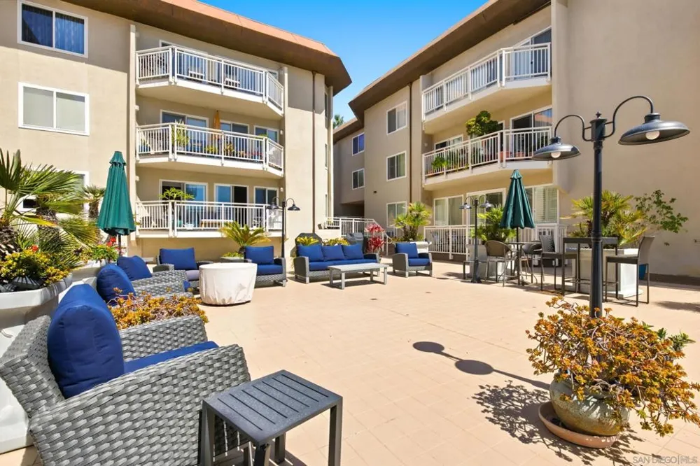 5366 La Jolla #305C La Jolla, CA 92037