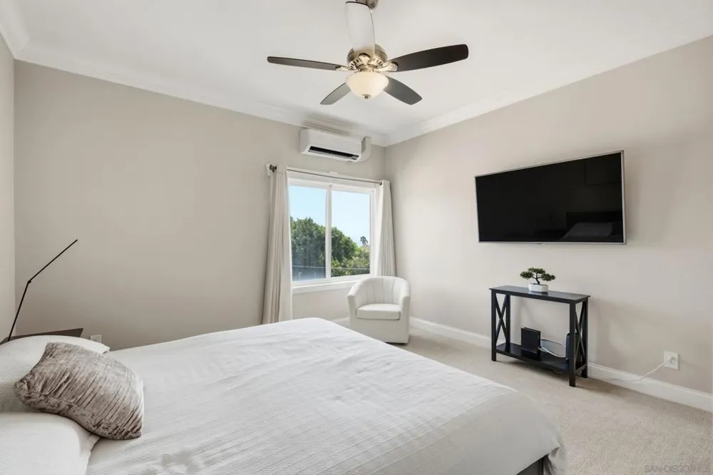 5366 La Jolla #305C La Jolla, CA 92037
