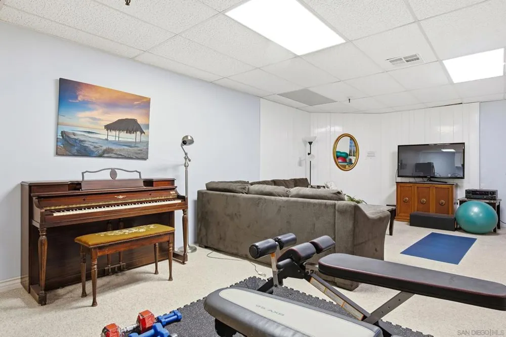 5366 La Jolla #305C La Jolla, CA 92037