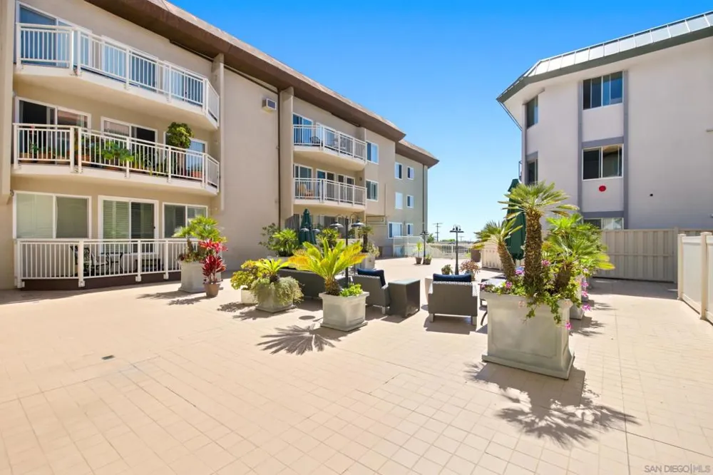 5366 La Jolla #305C La Jolla, CA 92037