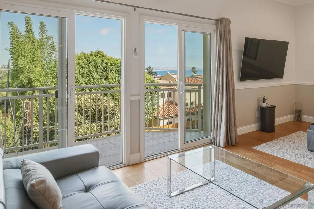 5366 La Jolla #305C La Jolla, CA 92037