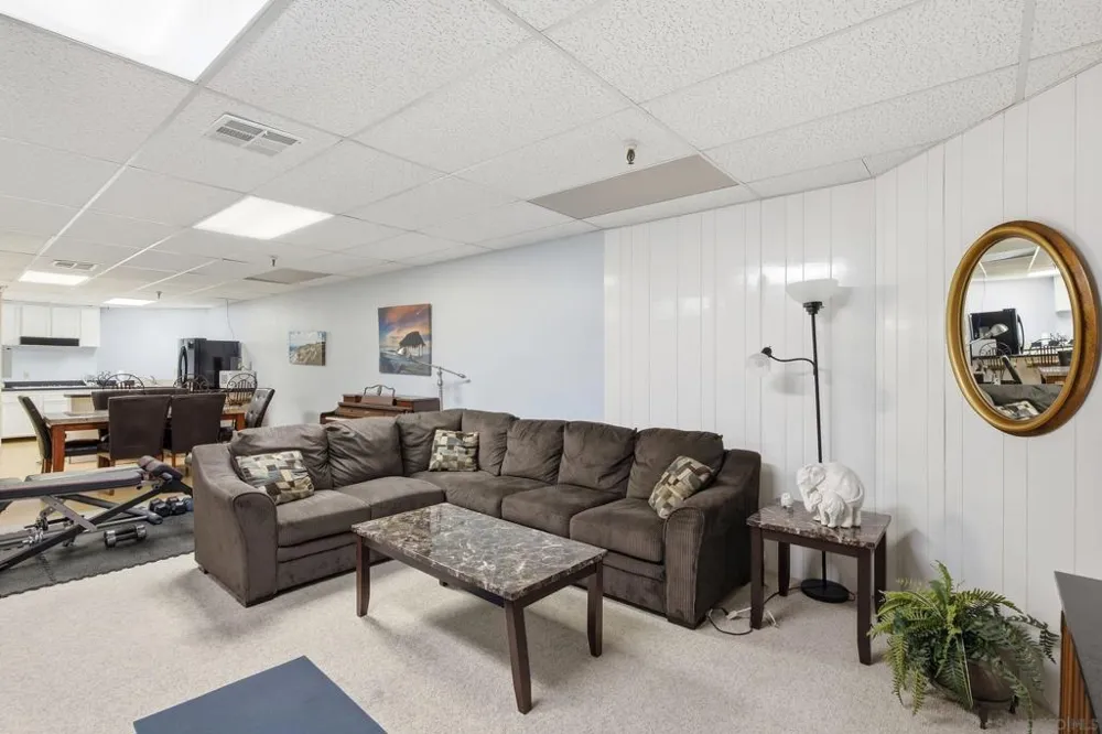 5366 La Jolla #305C La Jolla, CA 92037