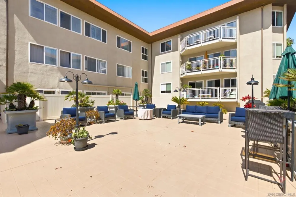 5366 La Jolla #305C La Jolla, CA 92037