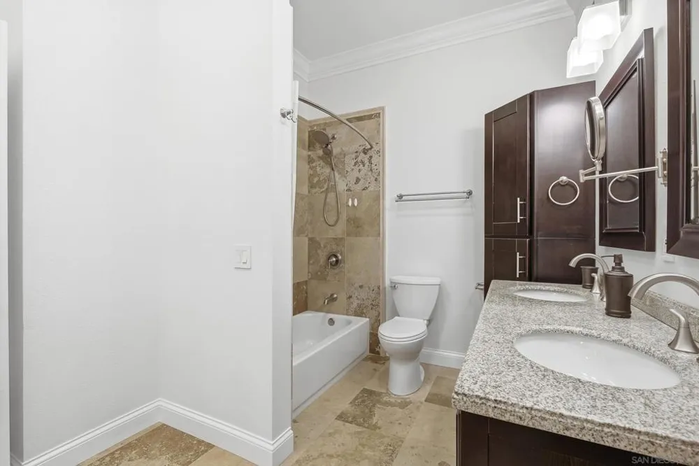 5366 La Jolla #305C La Jolla, CA 92037