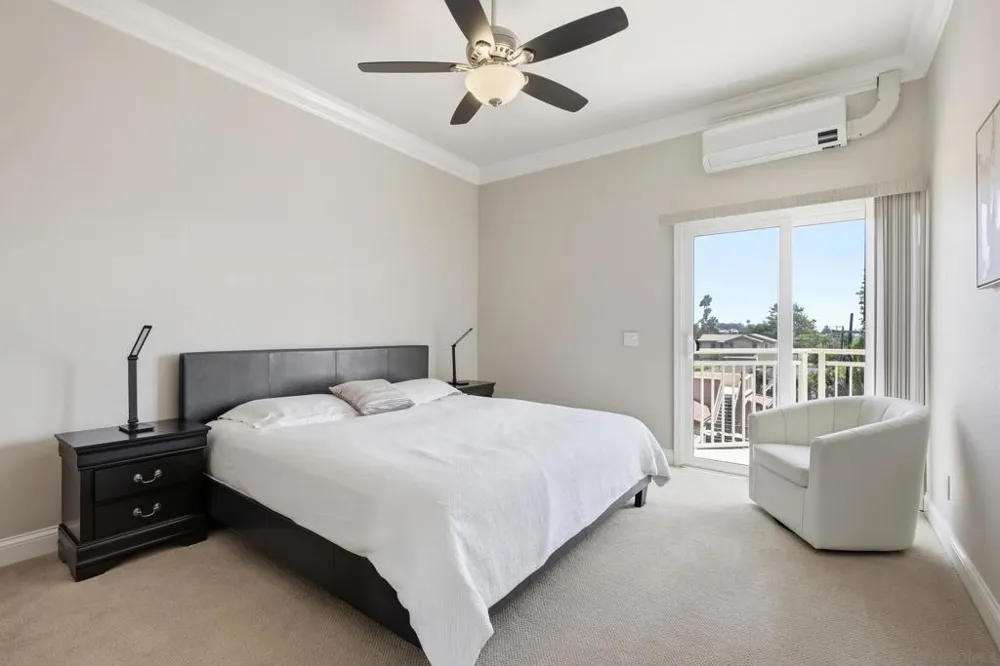 5366 La Jolla #305C La Jolla, CA 92037