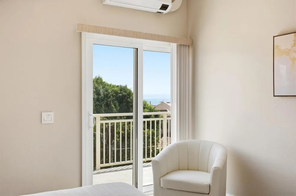 5366 La Jolla #305C La Jolla, CA 92037