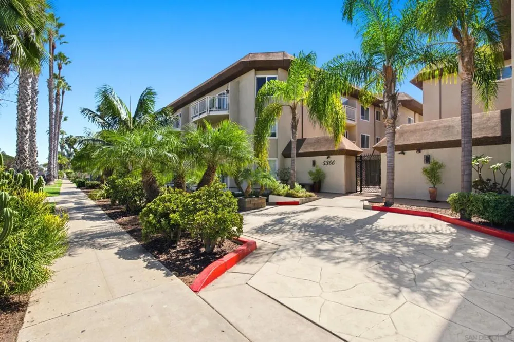 5366 La Jolla #305C La Jolla, CA 92037