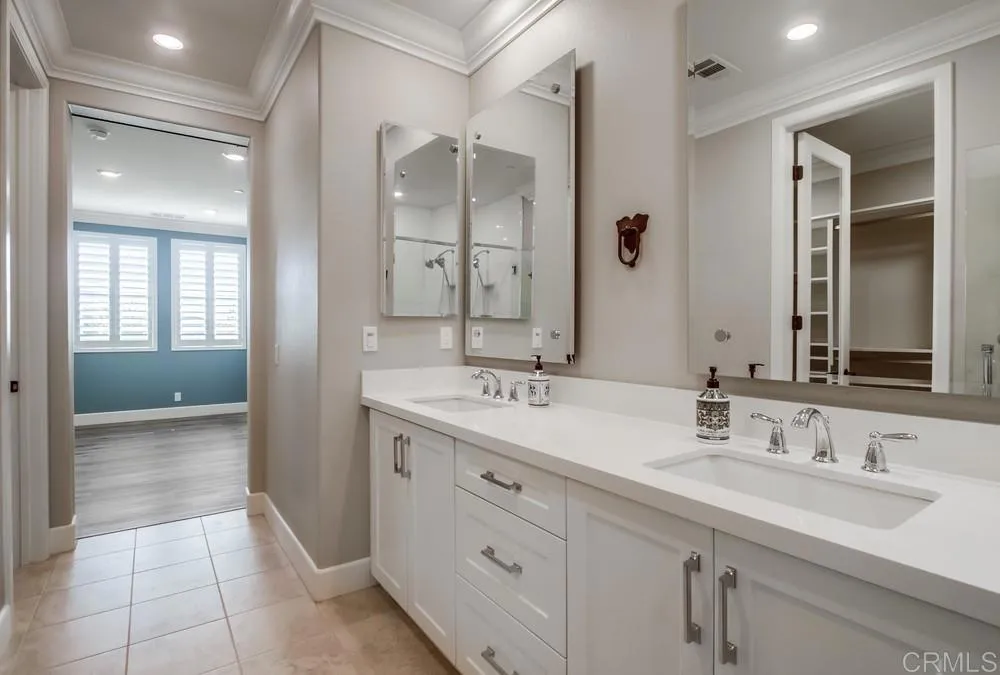 16750 Coyote Bush San Diego, CA 92127
