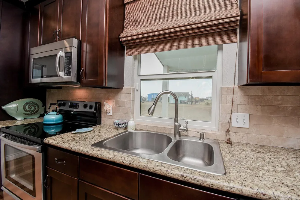 965 Porpoise Drive Palacios, TX 77465