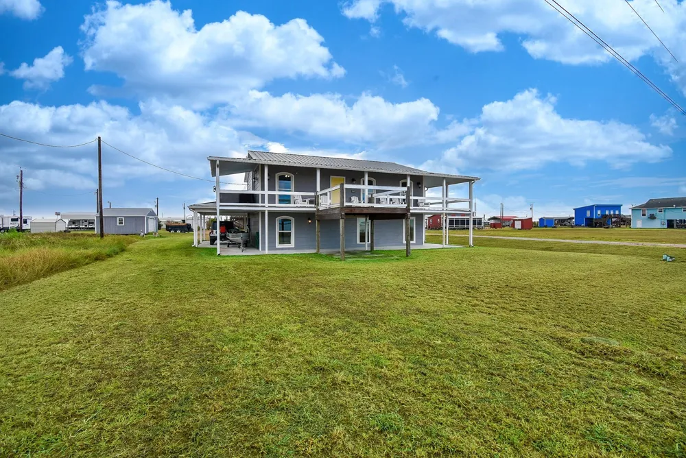 965 Porpoise Drive Palacios, TX 77465