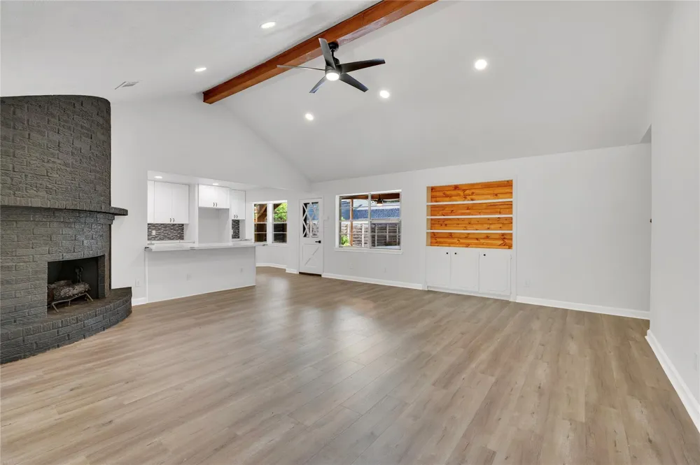 717 Yale Lane Deer Park, TX 77536