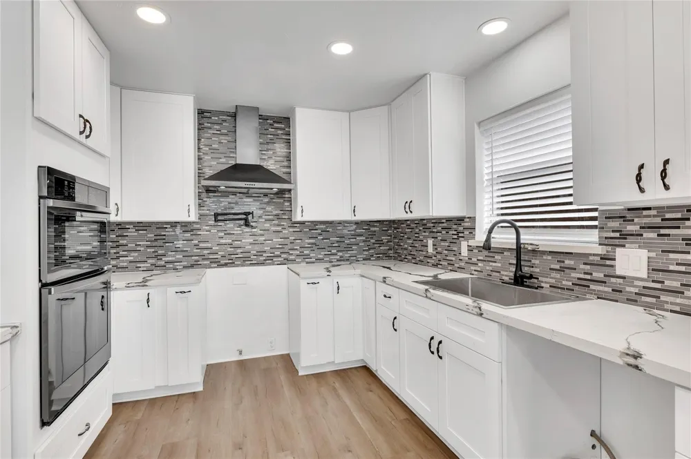 717 Yale Lane Deer Park, TX 77536