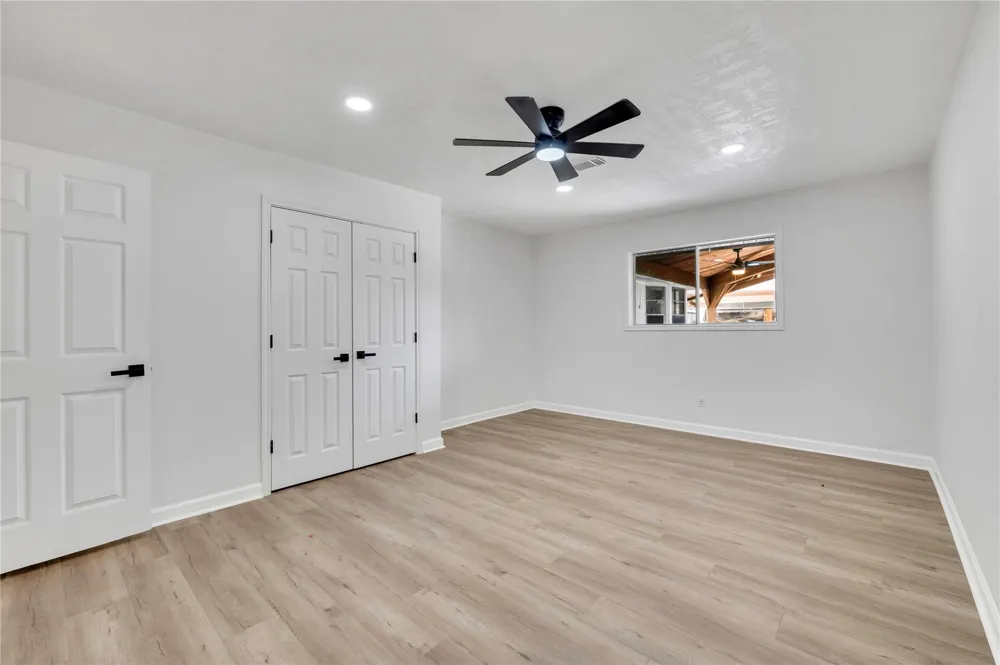 717 Yale Lane Deer Park, TX 77536