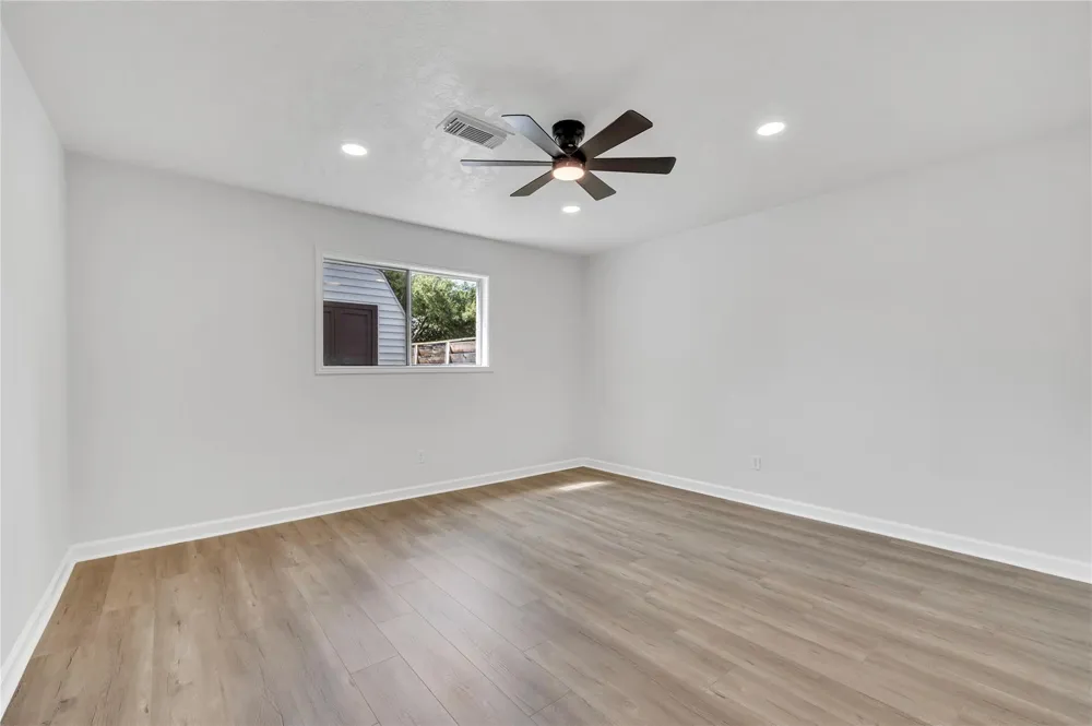 717 Yale Lane Deer Park, TX 77536