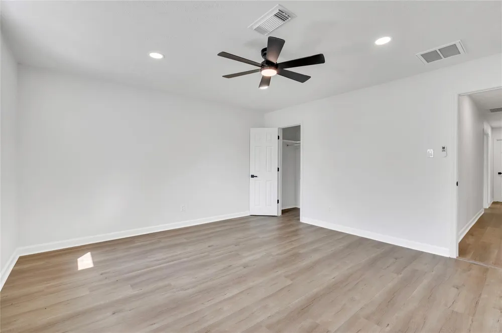 717 Yale Lane Deer Park, TX 77536