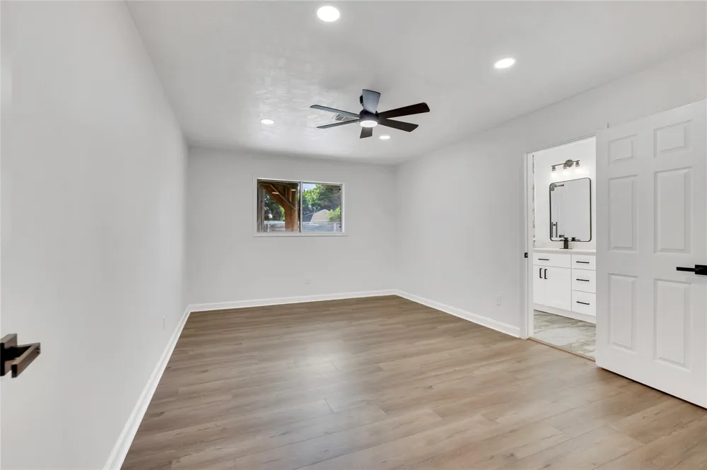 717 Yale Lane Deer Park, TX 77536
