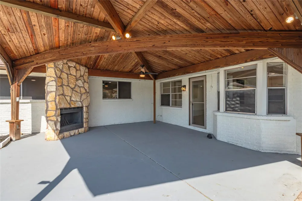 717 Yale Lane Deer Park, TX 77536