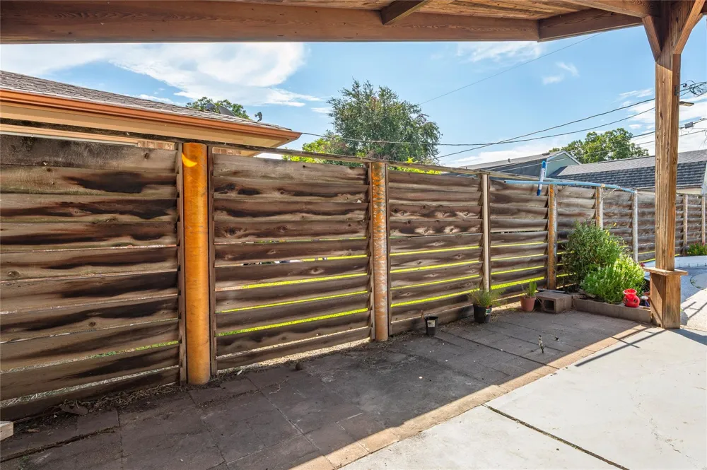 717 Yale Lane Deer Park, TX 77536